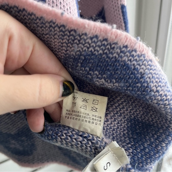 LEDIN Cropped Knit Cat Sweater - Picture 5 of 5